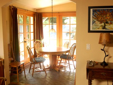 Rural Cottage for Rent with a Secluded Swimming Hole near Eugene, Oregon - Umpqua, Oregon - glamping.directory
