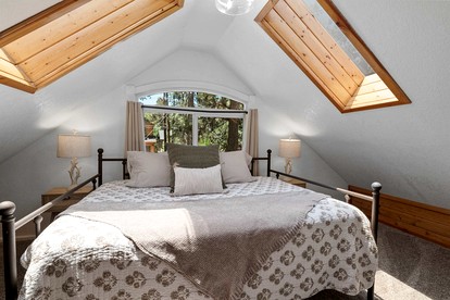 Secluded Mountain Getaway with Fireplace & Adventure Nearby in Big Bear Lake, California - Big Bear Lake, California - glamping.directory
