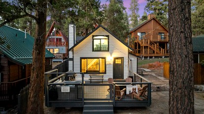 Secluded Mountain Getaway with Fireplace & Adventure Nearby in Big Bear Lake, California - glamping.directory