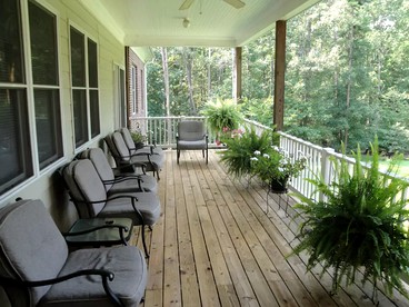 Elegant Lodge Rental with Lovely Countryside Views near Charlottesville, Virginia - Keswick, Virginia - glamping.directory