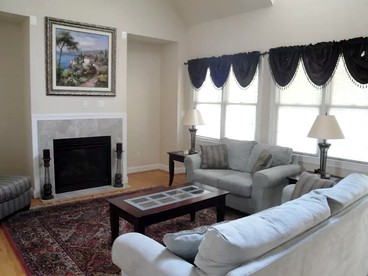 Elegant Lodge Rental with Lovely Countryside Views near Charlottesville, Virginia - Keswick, Virginia - glamping.directory