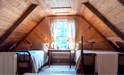 Rustic Log Cabin near South Boston, Virginia - Halifax, Virginia - glamping.directory