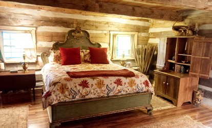 Rustic Log Cabin near South Boston, Virginia - Halifax, Virginia - glamping.directory