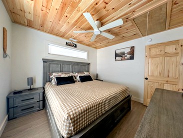 Cozy Modern Fishing Cabin with Incredible Views for an Amazing Getaway by Flanders Pond in Maine - Sullivan, Maine - glamping.directory