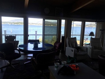 Spacious Lakeside Vacation Rental on Lake Coeur d'Alene in North Idaho - Coeur d'Alene, Idaho - glamping.directory