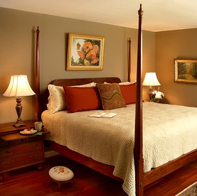 Secluded Cottage Rental with Views of the Green Mountains in Vermont - glamping.directory