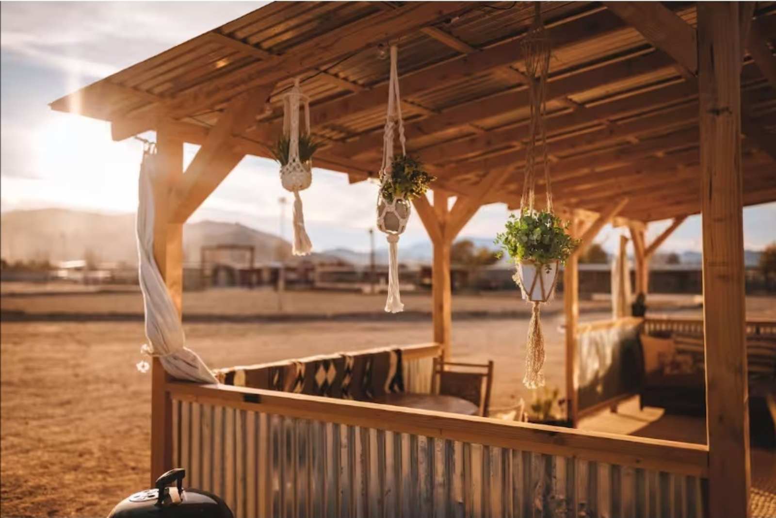 Sandy Valley Ranch - California - glamping.directory