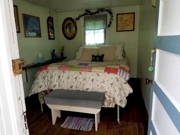 Historic Cabin on Incredible Community Grounds for a Relaxing Escape in Lava Hot Springs, Idaho - Lava Hot Springs, Idaho - glamping.directory