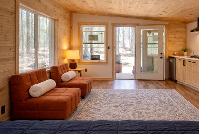 Modern Rustic Tiny Home Surrounded by Peaceful Pines in Boles, Arkansas - Boles, Arkansas - glamping.directory