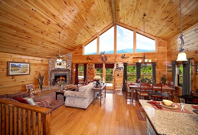 Luxury Log Cabin with Hot Tub and Panoramic Views of the Great Smoky Mountains - Gatlinburg, Tennessee - glamping.directory