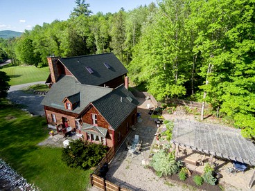 Family-Friendly Getaway with Hot Tub and Games Room in Ripton, Vermont - glamping.directory