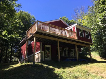 Secluded Family-Friendly Cabin with a Pool Table in Wilmington, Vermont - Wilmington, Vermont - glamping.directory