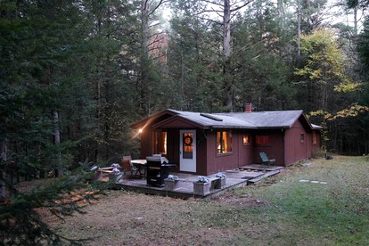 Rustic Pet-Friendly Bliss: Cabin Retreat in the White Mountains, NH - glamping.directory