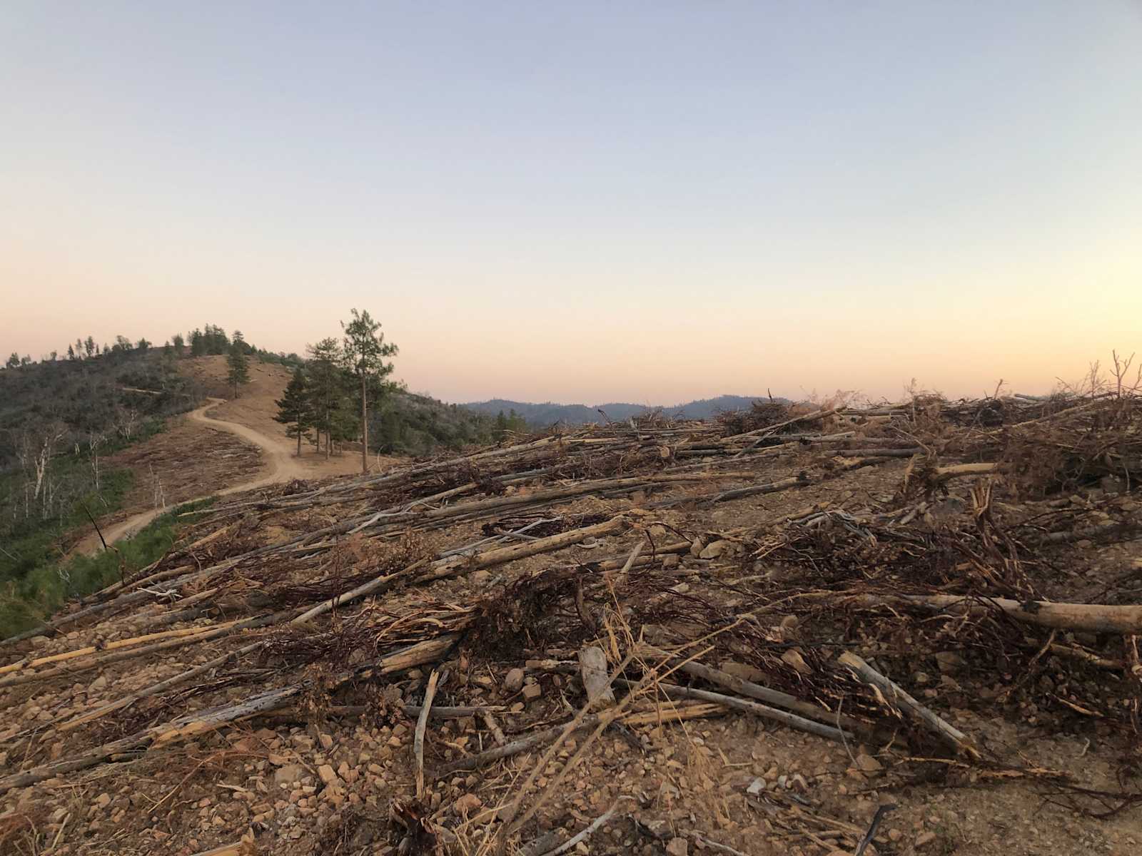 El Captain’s View 4X4 ONLY Yosemite - El Portal, California - glamping.directory