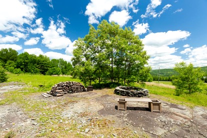 Serene Getaway on Private Land with Panoramic Views in Walton, New York - Walton, New York - glamping.directory