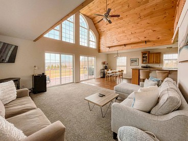 Serene Getaway on Private Land with Panoramic Views in Walton, New York - Walton, New York - glamping.directory