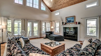 Fabulous Cottage with Stunning Sights in Georgetown, South Carolina - Georgetown, South Carolina - glamping.directory