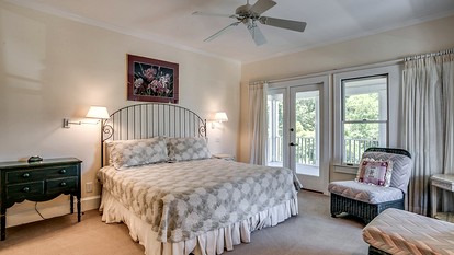 Fabulous Cottage with Stunning Sights in Georgetown, South Carolina - Georgetown, South Carolina - glamping.directory