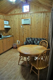 Wonderful Cabin with Outdoor Deck and Living Space in Alaska - Cooper Landing, Alaska - glamping.directory