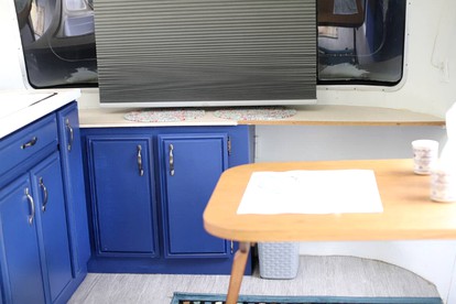 Luxury Caravan Rental Perfect for a Weekend Getaway in Ohio - Laurelville, Ohio - glamping.directory