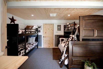 Gorgeous Wooden Cabin with Stunning Sights in Round Top, Texas - Round Top, Texas - glamping.directory