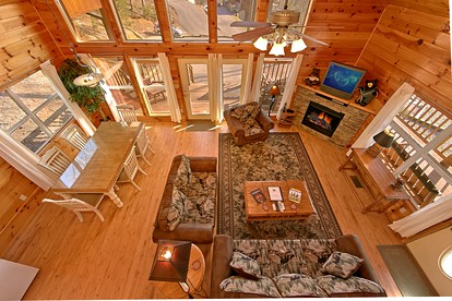 Amazing Cabin with a Hot Tub and Views of Mt. LeConte in Sevierville, East Tennessee - Sevierville, Tennessee - glamping.directory