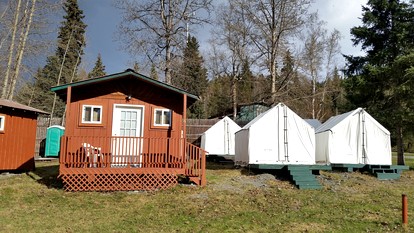 Rustic and Cozy Cabin Rental with Bunk Beds near Kenai Lake, Alaska - glamping.directory