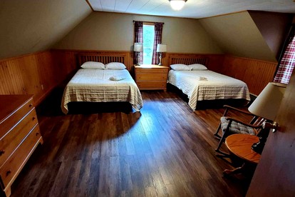 Stunning Cabin with Fire Pit Perfect for Groups in Maine - Greenville, Maine - glamping.directory
