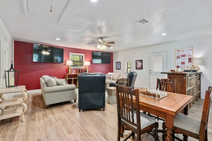 Peaceful Texas Retreat with Game Room & Private Outdoor Space Near Kyle Field & Downtown Bryan in Dr. Bryan, Texas - Bryan, Texas - glamping.directory