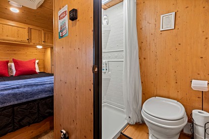 Joshua Tree Desert Getaway in this Lovely Californian Caravan - Joshua Tree, California - glamping.directory