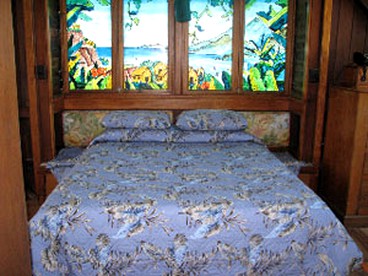 Beachfront Vacation Rental with Ocean Views on the Island of Kauai in Hawaii - Anahola , Hawaii - glamping.directory