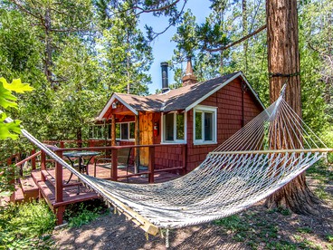Couples' Cottage Rental in Idyllwild for a Romantic Getaway in California - glamping.directory