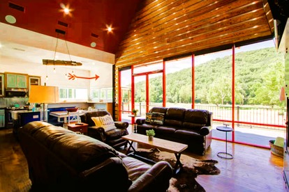 Stunning Elevated Cabin on the Caddo River for a Peaceful Getaway with Gorgeous Views in Glenwood, Arkansas - Glenwood, Arkansas - glamping.directory