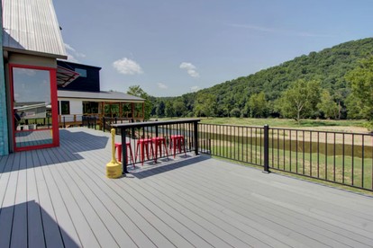 Stunning Elevated Cabin on the Caddo River for a Peaceful Getaway with Gorgeous Views in Glenwood, Arkansas - Glenwood, Arkansas - glamping.directory