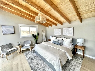 Luxurious Tiny House with King Bed for a Romantic Escape on Yuba Lake in Utah - Levan, Utah - glamping.directory
