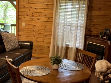 Mountain Top Cabin Incredible for Adventure Lovers in Arkansas - Eureka Springs, Arkansas - glamping.directory