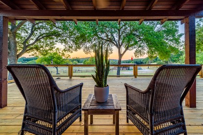Impressive Modern Cabin with Beautiful Interior and Exterior in Ingram, Texas - Ingram, Texas - glamping.directory