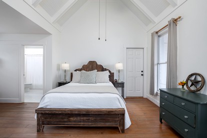 Charming Vacation Accommodation near the Oconee National Forest in Georgia - Madison, Georgia - glamping.directory