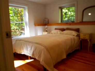 Modern and Family-Friendly Vacation Rental in the Berkshires near Great Barrington - Monterey, Massachusetts - glamping.directory