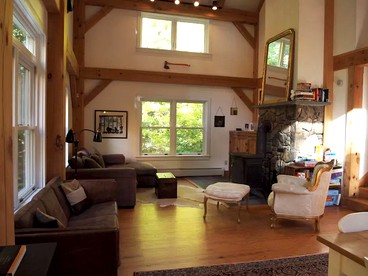 Modern and Family-Friendly Vacation Rental in the Berkshires near Great Barrington - Monterey, Massachusetts - glamping.directory