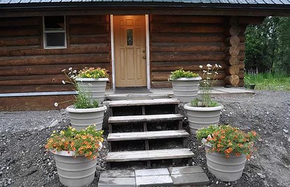 Charming Cabin Rental with Whirlpool Bathtubs near Soldotna, Alaska - Kenai, Alaska - glamping.directory