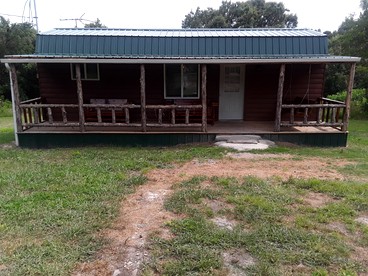 Lofted Cabin with Hot-Tub and Countryside Views in Marshall, Arkansas - glamping.directory