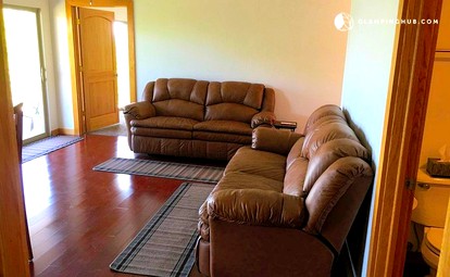 Family-Friendly Cottage Rental along the Mississippi River near Big Lake, Iowa - Lansing, Iowa - glamping.directory