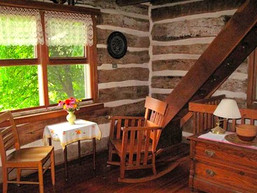 Rustic Norwegian-Style Log Cabin Rental near the Upper Iowa River in Decorah, Iowa - Decorah, Iowa - glamping.directory