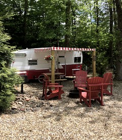 Cozy Camper Amazing to Reconnect with Nature in Gatlinburg, Tennesse - glamping.directory