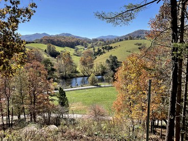 Rustic-Modern Log Cabin Getaway: Family-Friendly, Quiet Ranch, Wildlife at Your Door in Clyde, North Carolina - Clyde, North Carolina - glamping.directory