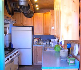 Private Suite Rental for a Secluded Getaway in the Humboldt-Toiyabe Forest, Nevada - Manhattan, Nevada - glamping.directory