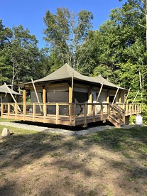 Stay in a Private Ensuite at a Historic Colonial Guest House in Voluntown, Connecticut - Voluntown, Connecticut - glamping.directory