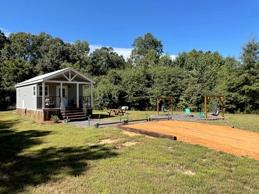 Cute Tiny House on Sixty Acres of Private Land for a Peaceful Glamping Getaway in Northern Mississippi - Sardis, Mississippi - glamping.directory