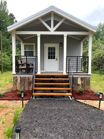 Cute Tiny House on Sixty Acres of Private Land for a Peaceful Glamping Getaway in Northern Mississippi - glamping.directory